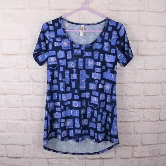 💰3/$25 LuLaRoe Printed Comfortable Short Sleeve Top XXS - Picture 2 of 7